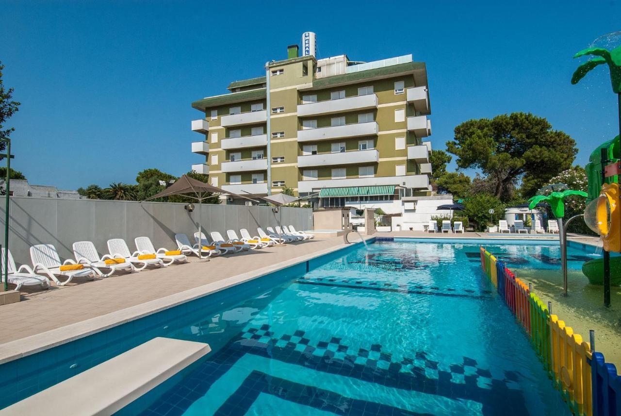Hotel Smeraldo Giulianova Exterior photo