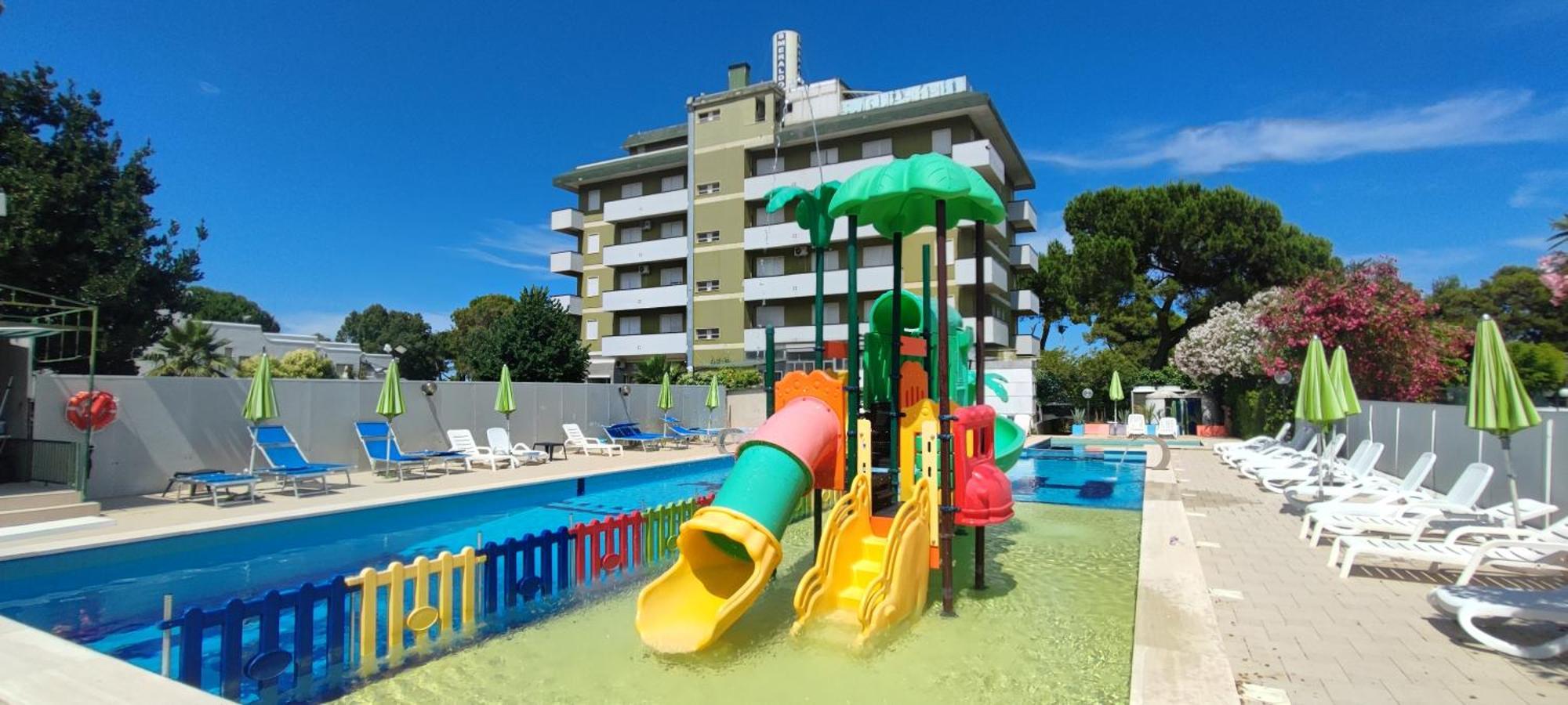Hotel Smeraldo Giulianova Exterior photo