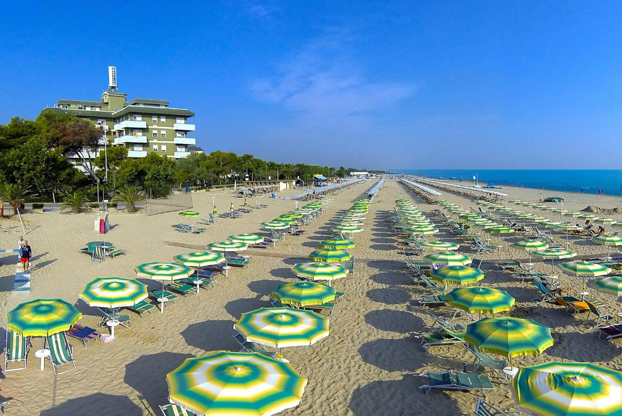 Hotel Smeraldo Giulianova Exterior photo