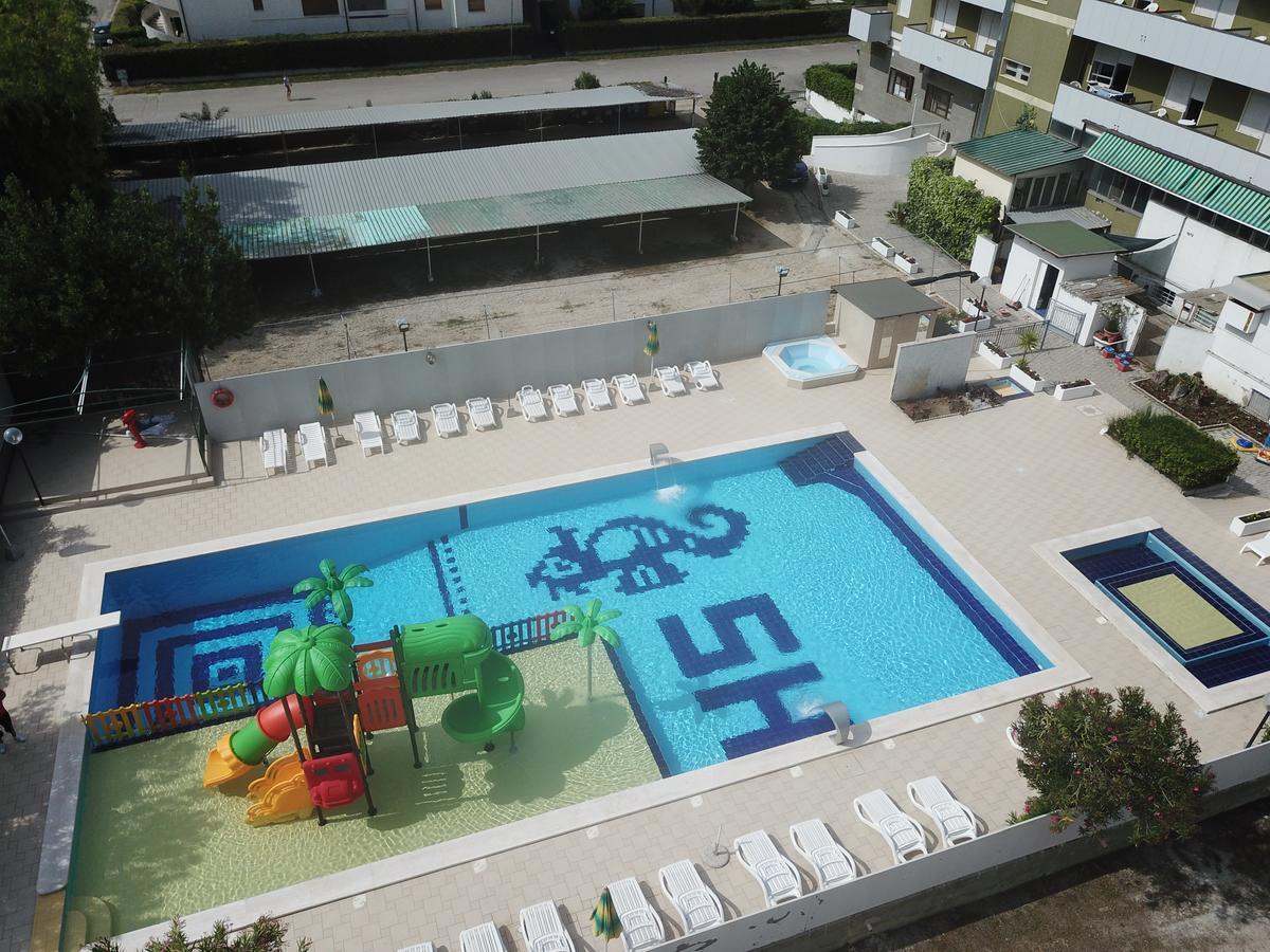 Hotel Smeraldo Giulianova Exterior photo